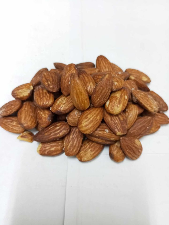 لوز مقشر انتاج جديد